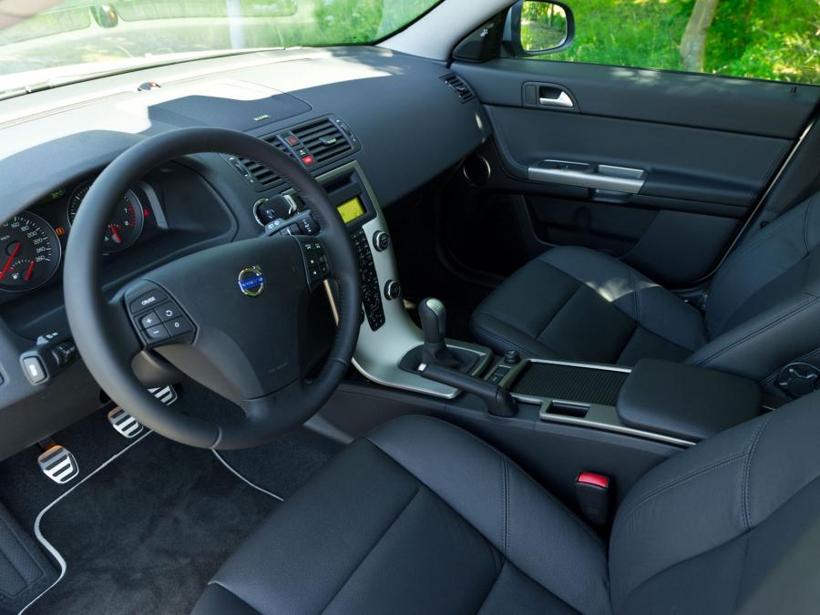  Volvo V50 Classic 2011 года  (фото 13 из 15)